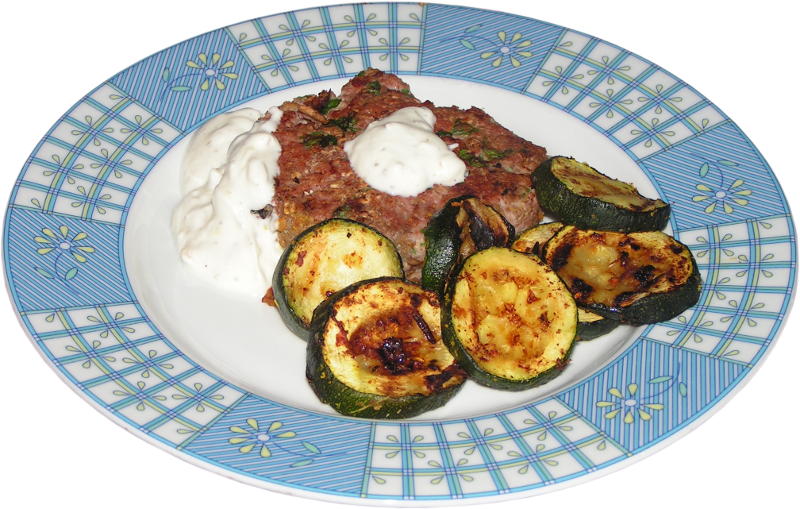 grillowane mi�so mielone z cukini� i sosem czosnkowym